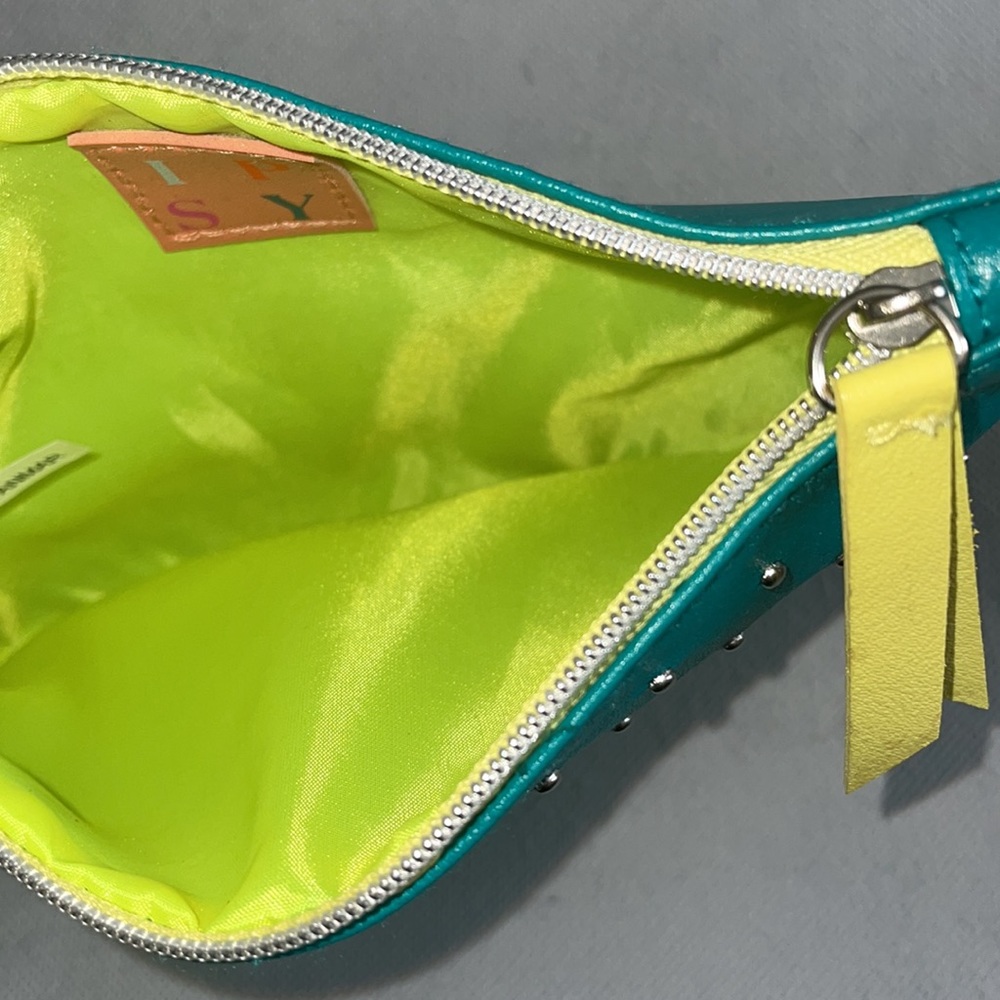 make up pouch - Picture 3 of 3
